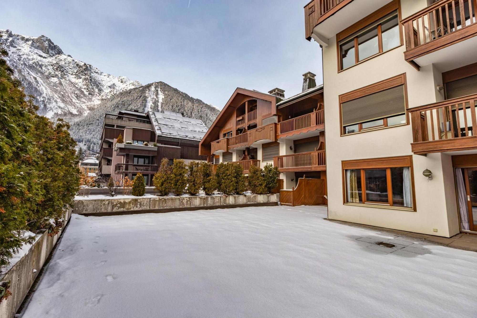 Duplex Aiguille Du Midi Large Terrasse - Happy Rentals Шамони Екстериор снимка