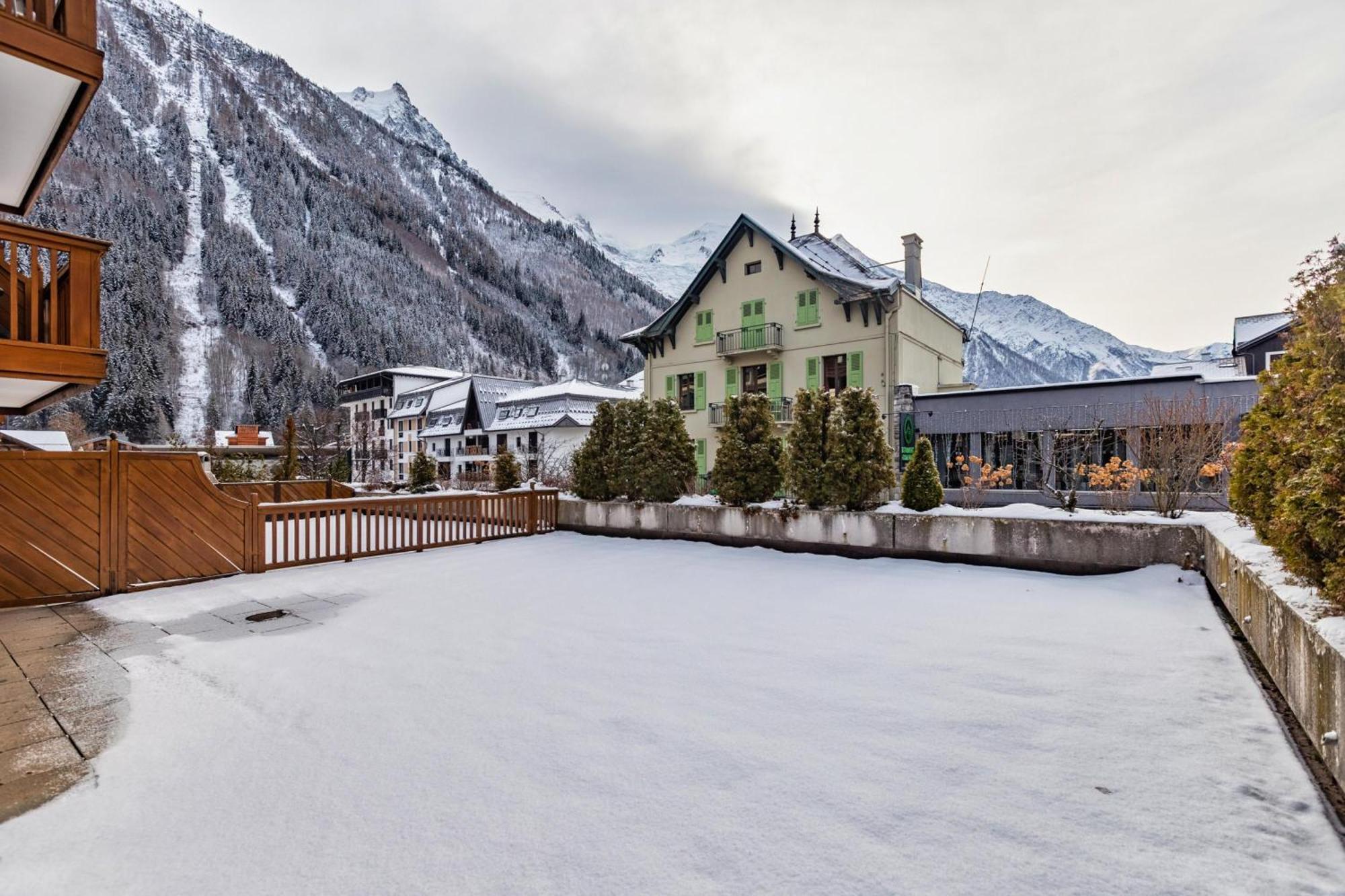 Duplex Aiguille Du Midi Large Terrasse - Happy Rentals Шамони Екстериор снимка